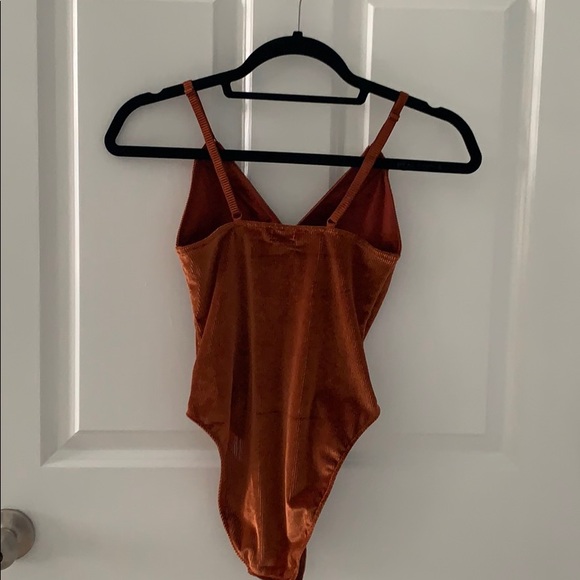 Urban outfitters velvet body suit - Picture 2 of 4